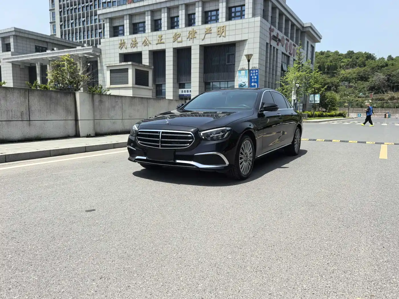Mercedes-Benz E-Class 2023 E 300 L Luxury