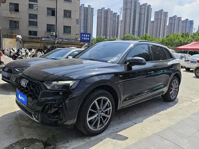 Audi Q5L 2025 40 TFSI Luxury Dynamic