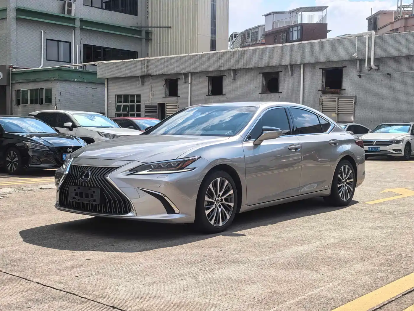 Lexus ES 2020 Model 300h Premium Edition