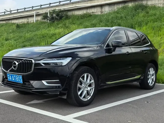 Volvo XC60 2021 T5 AWD Momentum