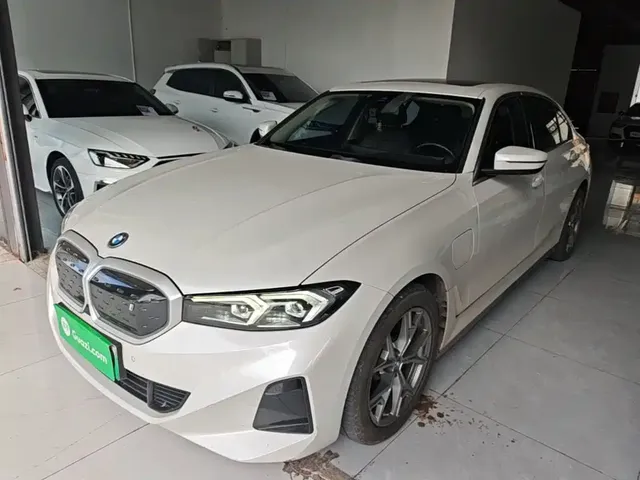 BMW i3 2022 eDrive 35 L