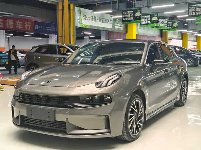 Lynk & Co 03 2021 2.0TD Auto Jin Plus