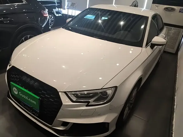 Audi A3 2018 30th Anniversary Limousine 35 TFSI Progressive