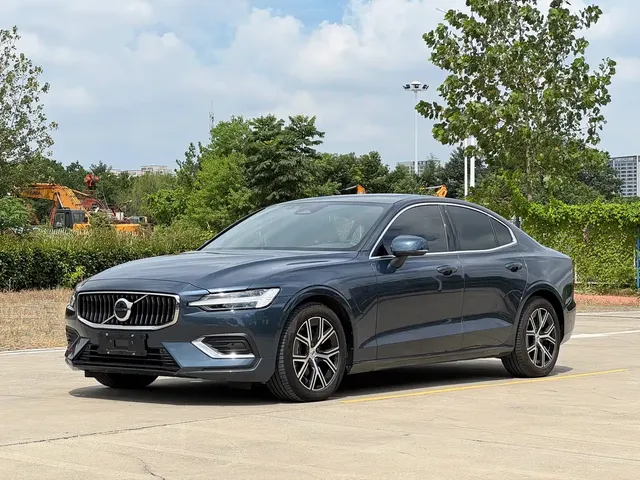 Volvo S60 2024 B4 Elegance Luxury Edition