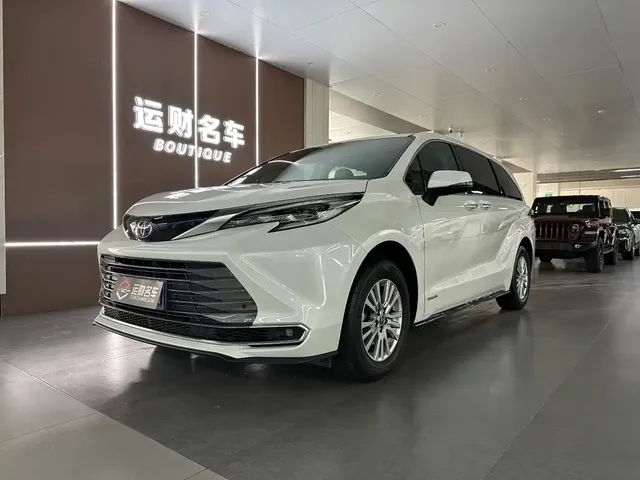 Toyota Sienna 2021 2.5L Hybrid Luxury Edition