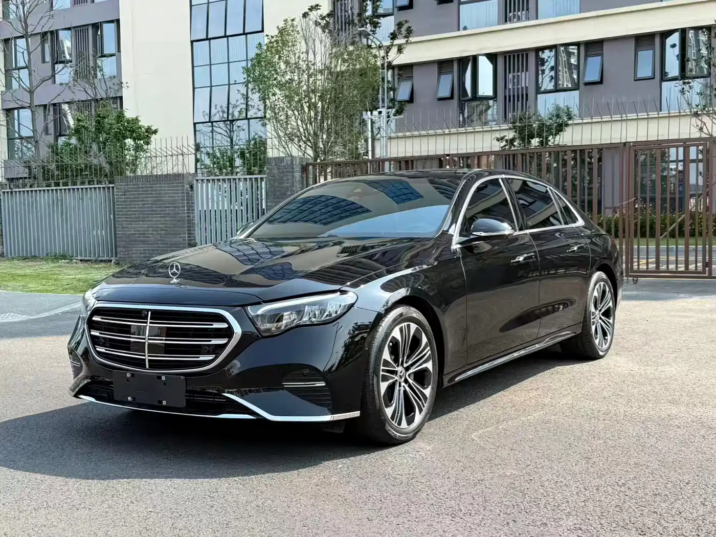 Mercedes-Benz E-Class 2026 E 300 L Luxury