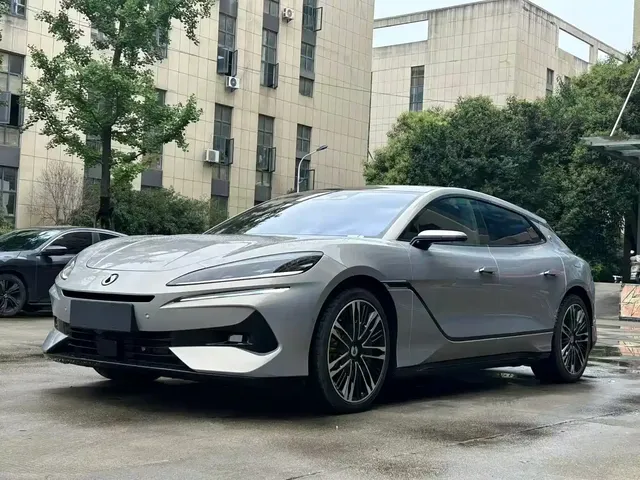 Denza Z9GT 2024 1100 AWD Ultra Edition
