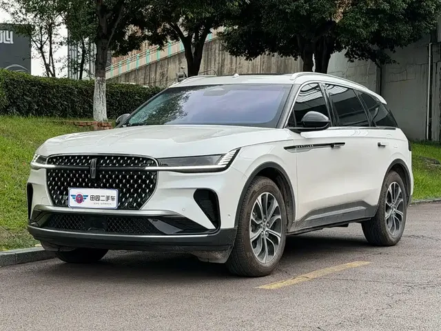 Lincoln Nautilus 2023 2.0T 4WD Prestige Edition