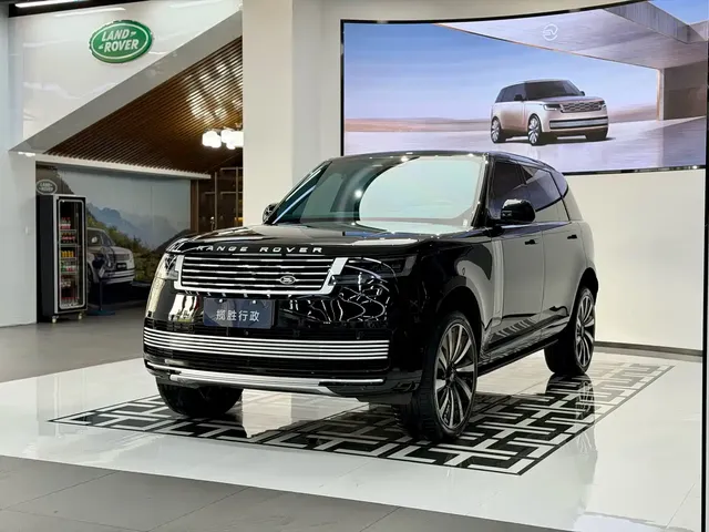 Land Rover Range Rover 2024 3.0 L6 400PS Golden Age Extended