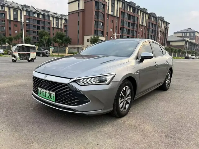 BYD Qin PLUS 2024 Glory Edition DM-i 55KM Leading