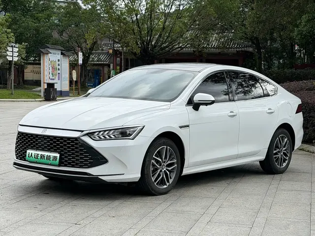 BYD Qin PLUS 2023 Champion Edition DM-i 120KM Leading Type