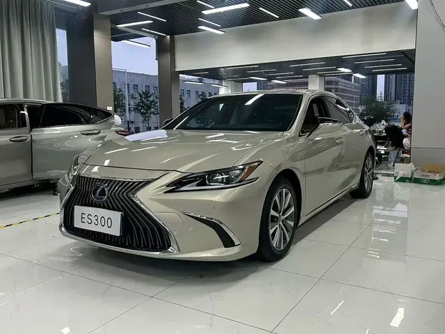 Lexus ES 2020 Model 300h Excellence Edition China V