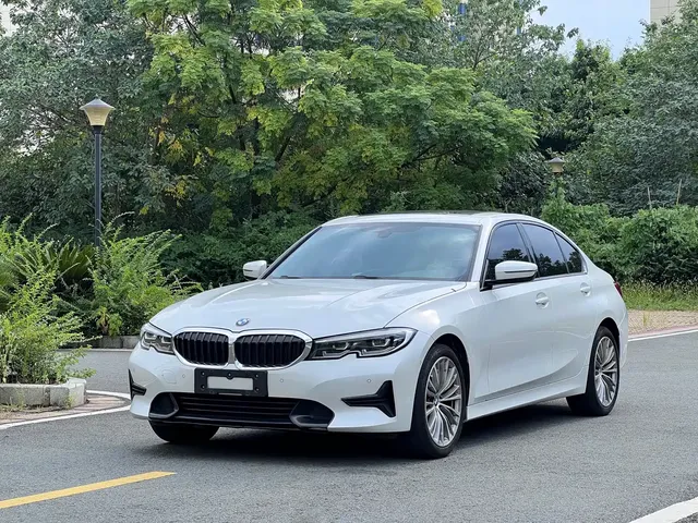 BMW 3 Series 2021 320i Sport Package