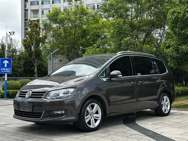 Volkswagen Sharan 2018 380TSI Comfort 7-Seater