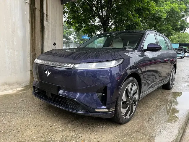 Dongfeng Yipai eπ008 2024 636Max Pure Electric 6-Seater