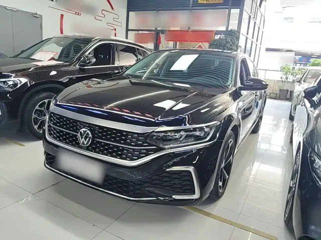 Volkswagen Passat 2023 Facelift 330TSI Starlight Elite Edition