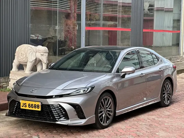 Toyota Camry 2026 Hybrid 2.0HXS Sport Plus Edition