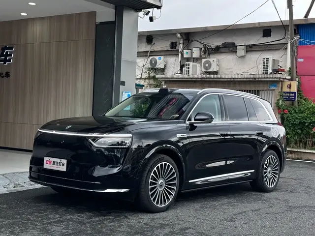 AITO Wenjie AITO M8 2025 Model Extended Range Max+ Edition 53.4kWh 6-Seater