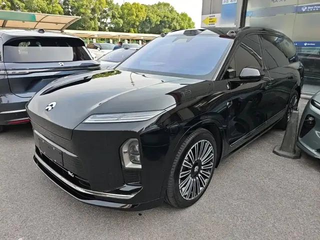 NIO ES8 2025 Base Model 7-Seater