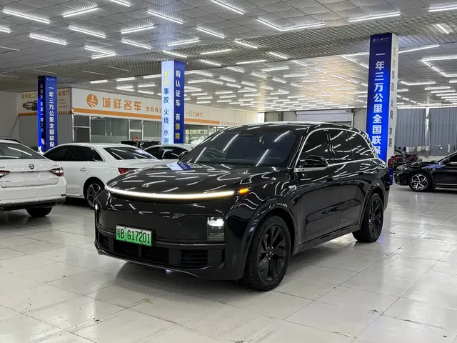 Li Auto Li L8 2023 Pro