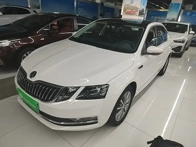 Škoda Octavia 2020 TSI230 DSG Smart Luxury Edition