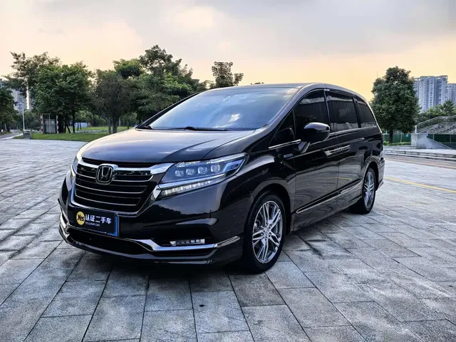Honda Elysion 2019 2.0L Hybrid Luxury Edition