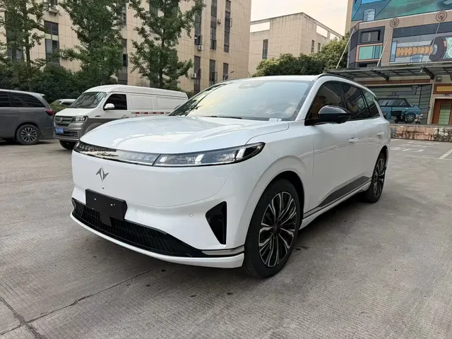 Dongfeng Yipai eπ008 2026 6-seater EREV Family Joy Edition