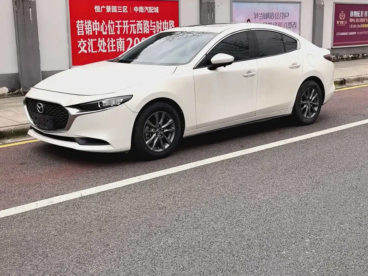 Mazda 3 Axela 2021 1.5L Automatic Quality & Beauty