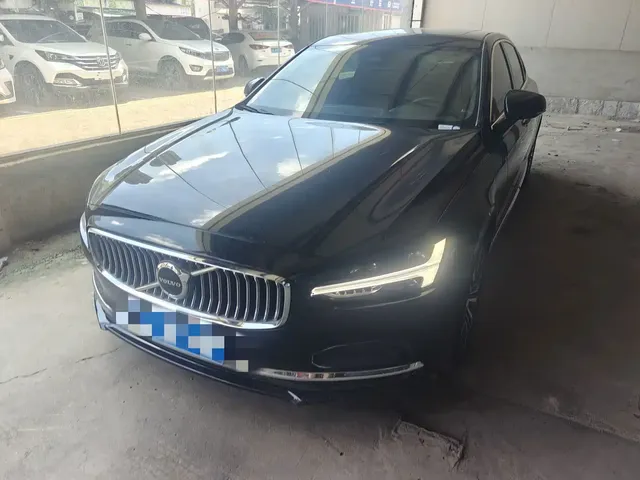 Volvo S90 2023 B5 Intelligent Comfort Luxury Edition