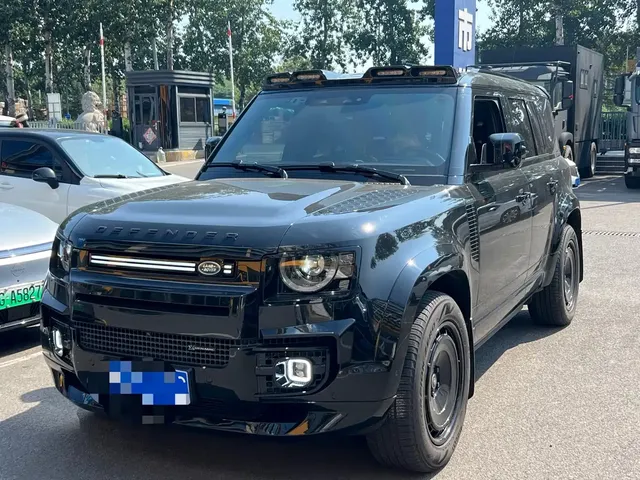 Land Rover Defender 2023 Facelift 110 3.0T P400 X-DYNAMIC HSE