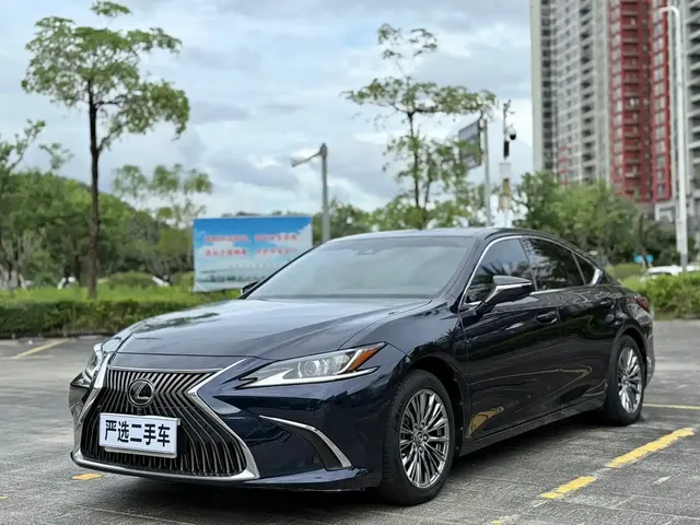 Lexus ES 2020 200 Excellence