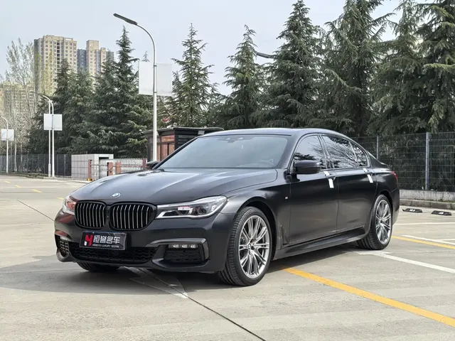 BMW 7 Series 2018 740Li xDrive Luxury M Sport Package Black Flame Edition