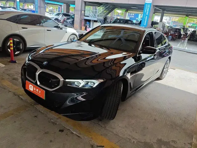 BMW i3 2024 eDrive 35 L