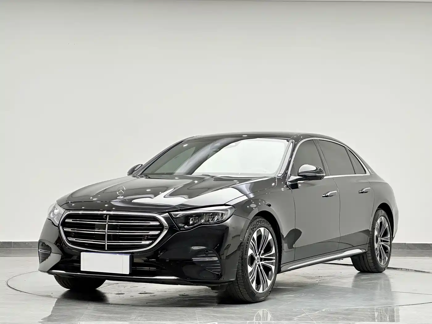 Mercedes-Benz E-Class 2026 E 300 L Luxury