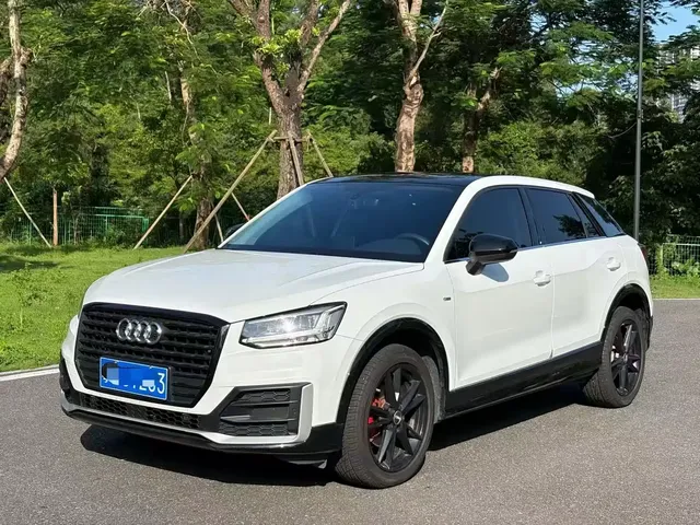 Audi Q2L 2020 35 TFSI Progressive Dynamic Model