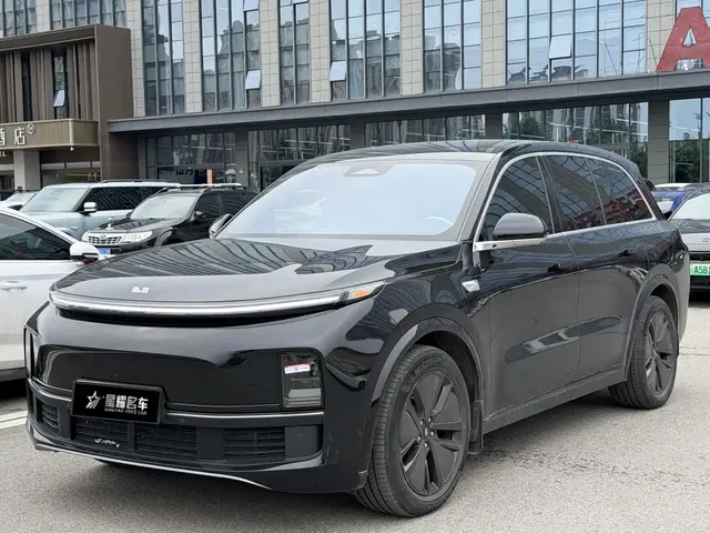 Li Auto Li L8 2024 Pro