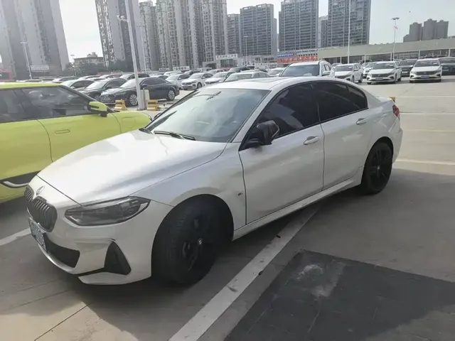 BMW 1 Series 2022 125i M Sport Shadow Edition