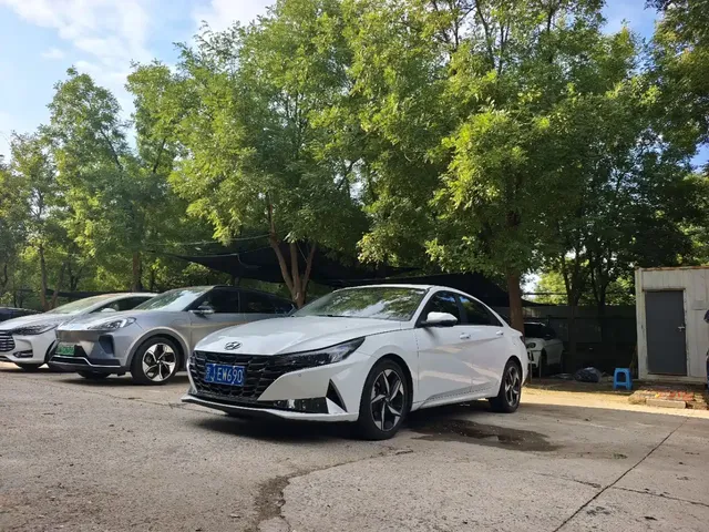 Hyundai Elantra 2022 1.5L CVT GLX Elite Edition