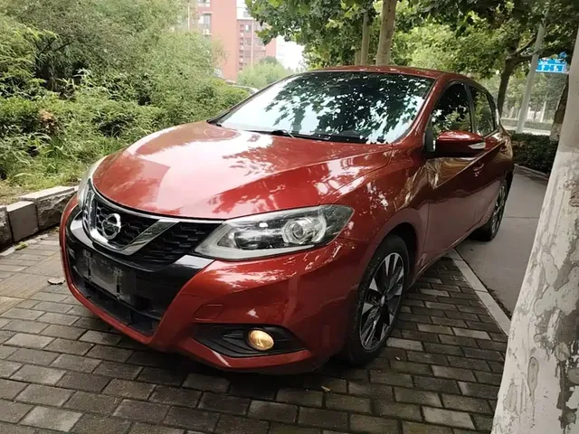 Nissan Tiida 2016 1.6L CVT Premium