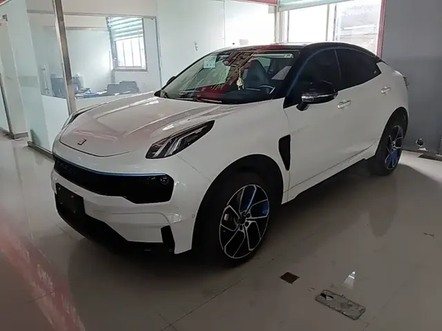 Lynk & Co 05 2020 2.0TD 2WD Shine Halo