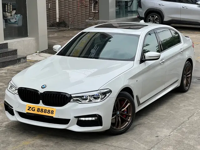 BMW 5 Series 2018 525Li M Sport Package
