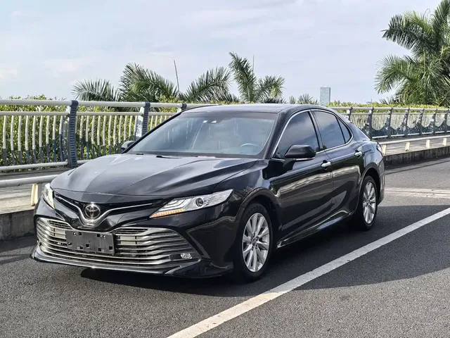 Toyota Camry 2018 2.0G Luxury Edition