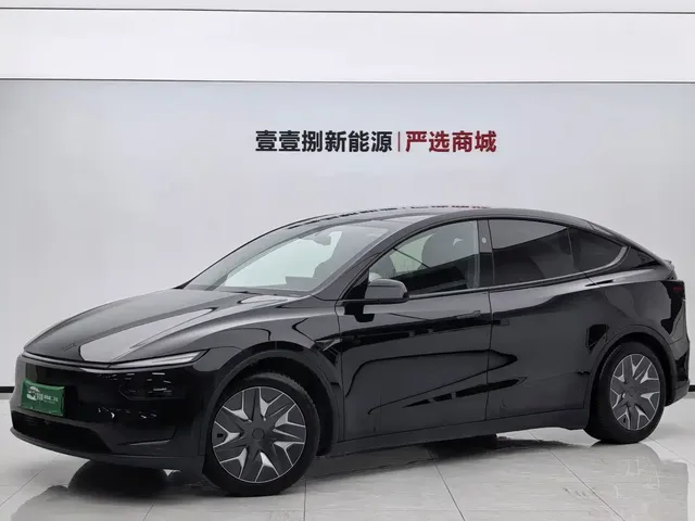 Tesla Model Y L 2025 Facelift Long Range AWD