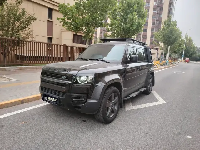 Land Rover Defender 2023 Facelift 110 3.0T P400 Dark Special Edition