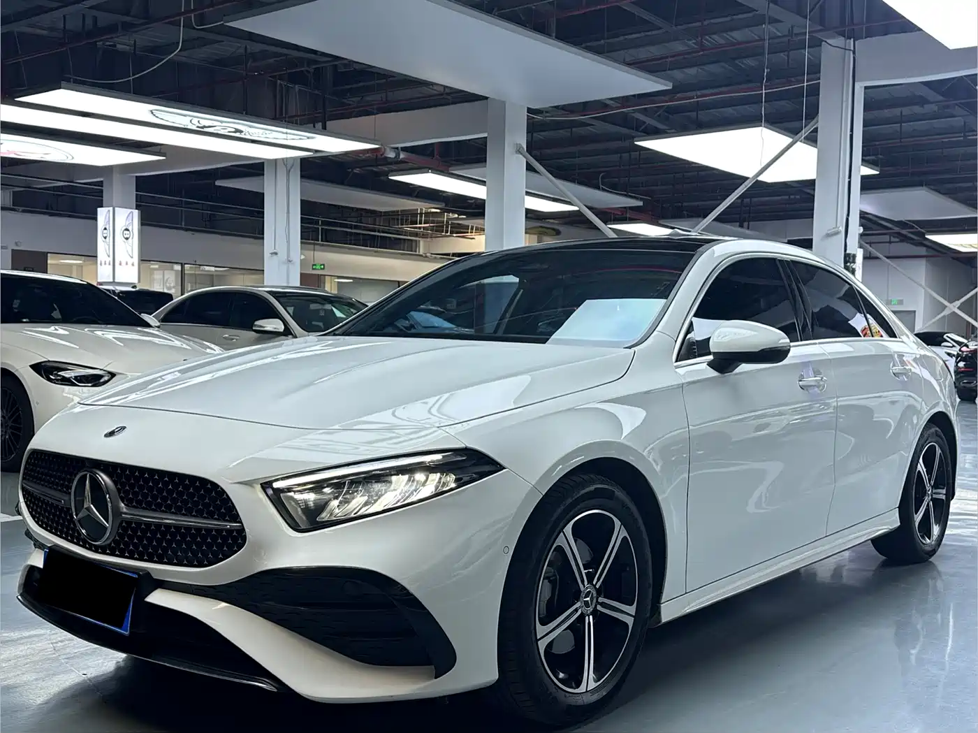 Mercedes-Benz A-Class 2023 A 200 L Fashion