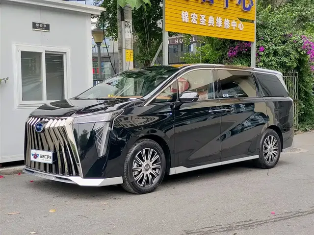 GAC Trumpchi E9 2025 Model E9 Super Fast Charging Premium