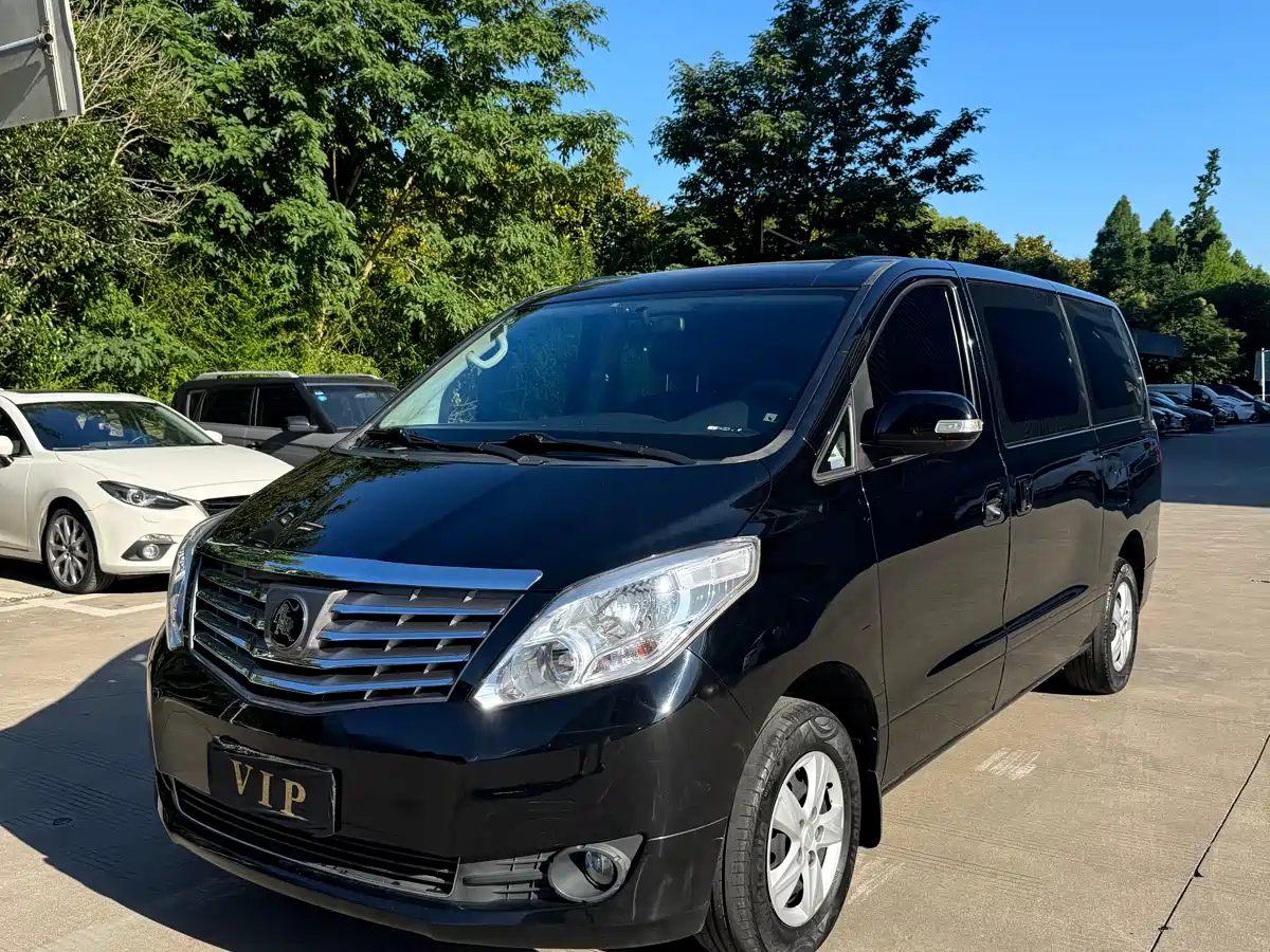Dongfeng Fengxing Lingzhi PLUS 2022 Wagon 2.0L Manual Luxury 7-Seater