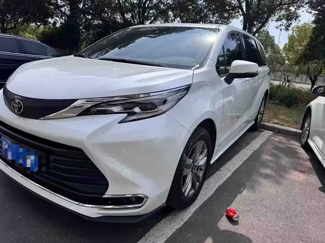 Toyota Sienna 2024 2.5L Hybrid Comfort Edition