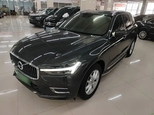 Volvo XC60 2021 T5 AWD Momentum