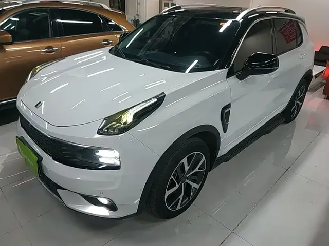 Lynk & Co 01 2017 2.0T AWD Pro